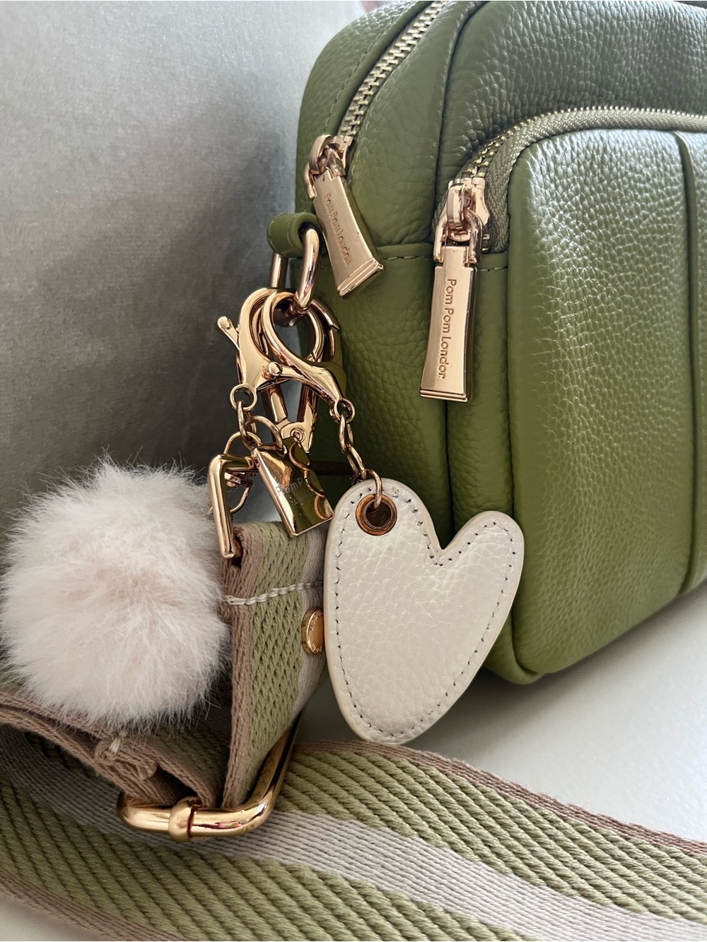 Pom Pom London Greenwich Crossbody Bag in Green with straps and charms - Picture 5 of 15